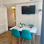 Ultracentral - Pe Calea Victoriei Apartmán