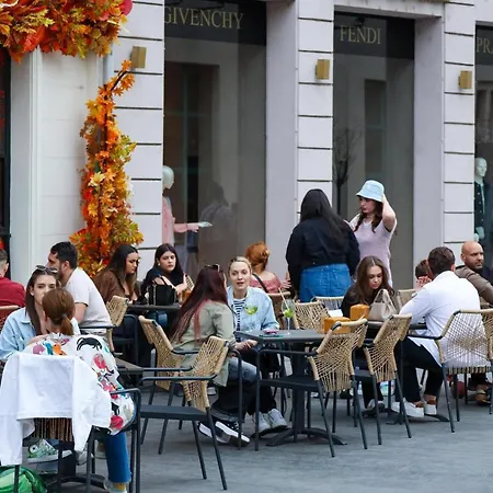 Ultracentral - Pe Calea Victoriei * Βουκουρέστι