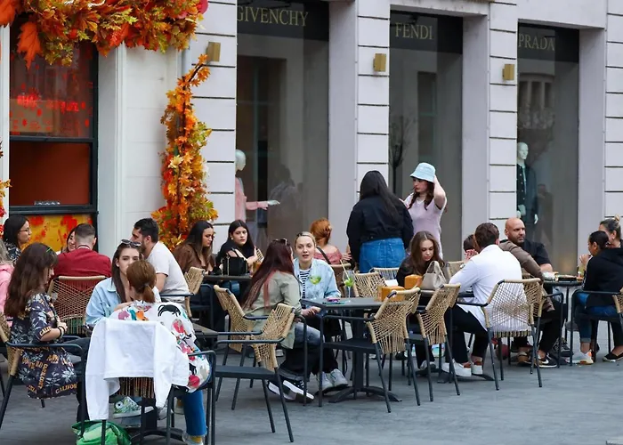 Ultracentral - Pe Calea Victoriei * Bucarest